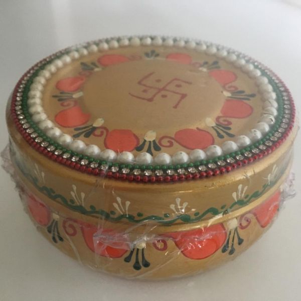 Painted Dabba for Laddoos: SP0075