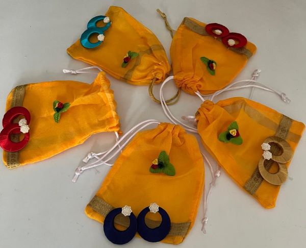 Set of 5 Silk Thread Earings in Decorative Pouch for Haldi Favor: SP0131G